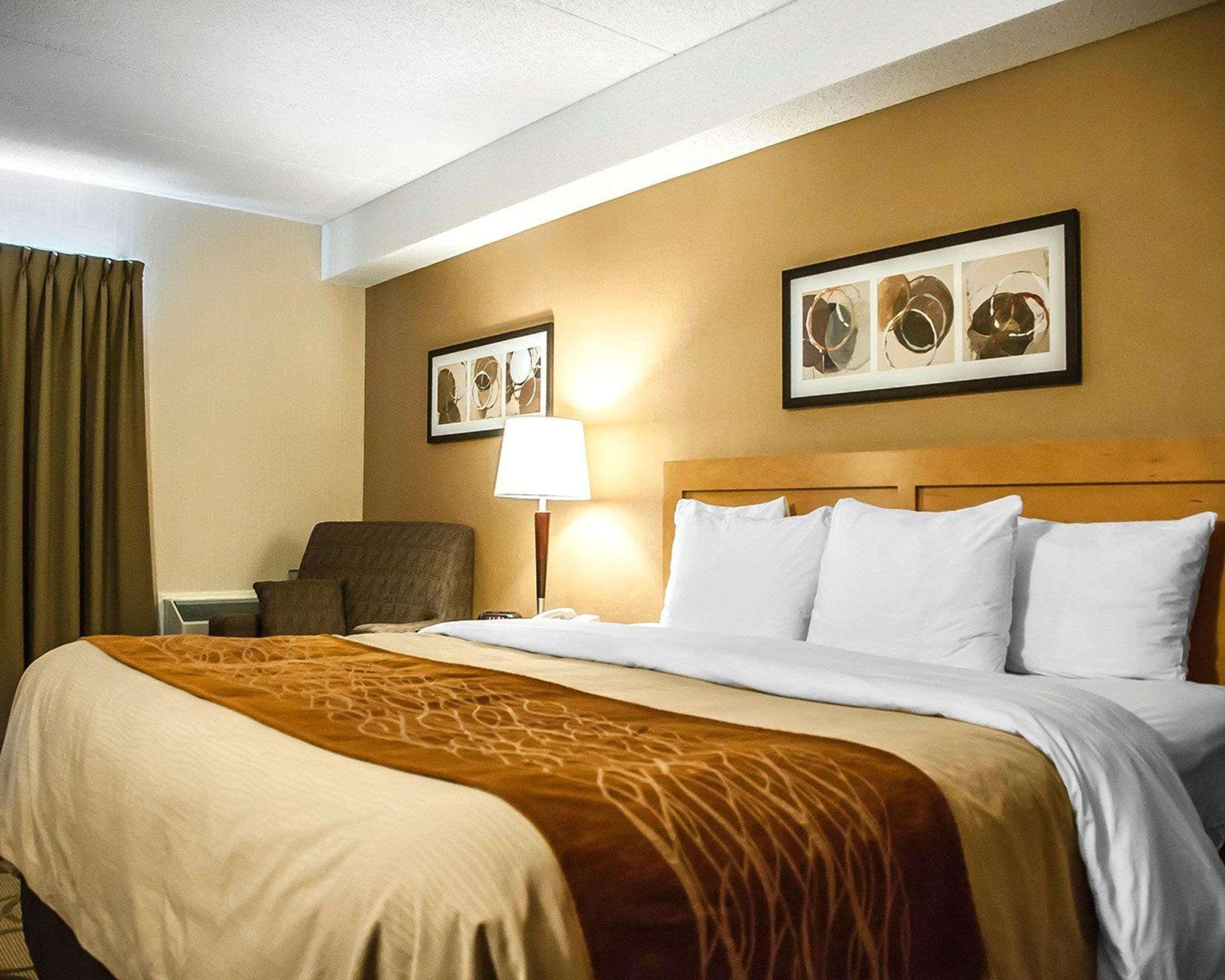 Comfort Inn Laval Exterior photo