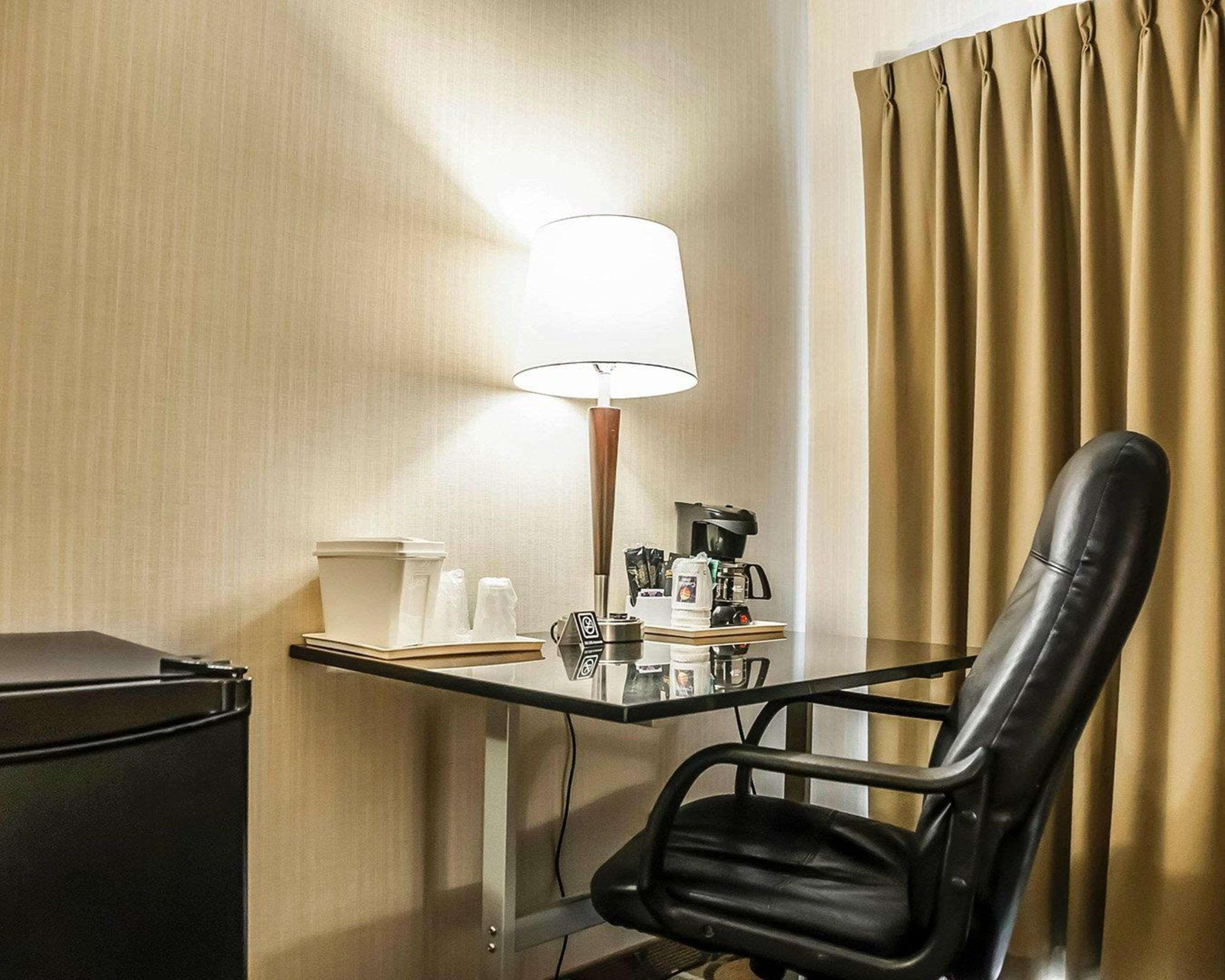 Comfort Inn Laval Exterior photo