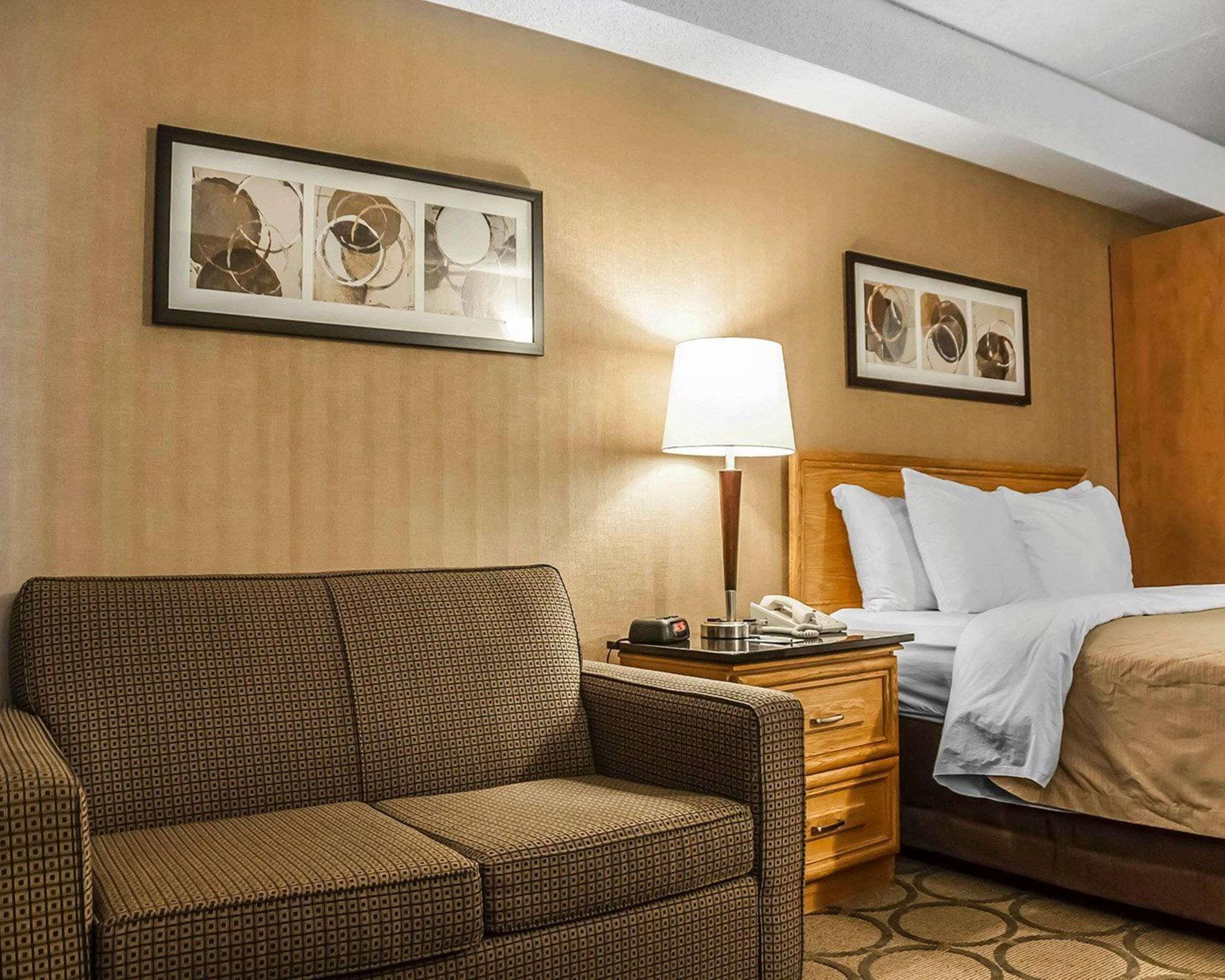Comfort Inn Laval Exterior photo
