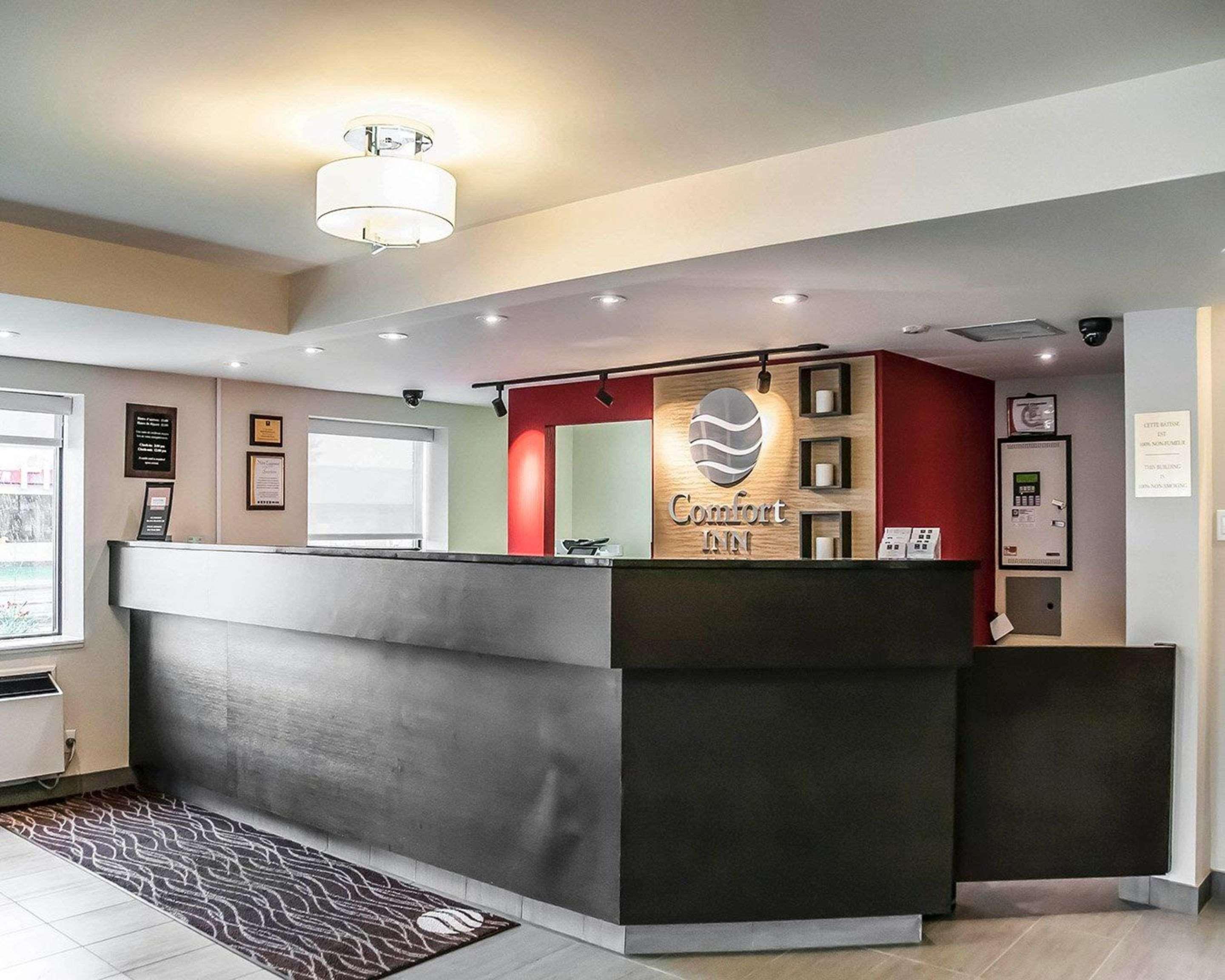 Comfort Inn Laval Exterior photo
