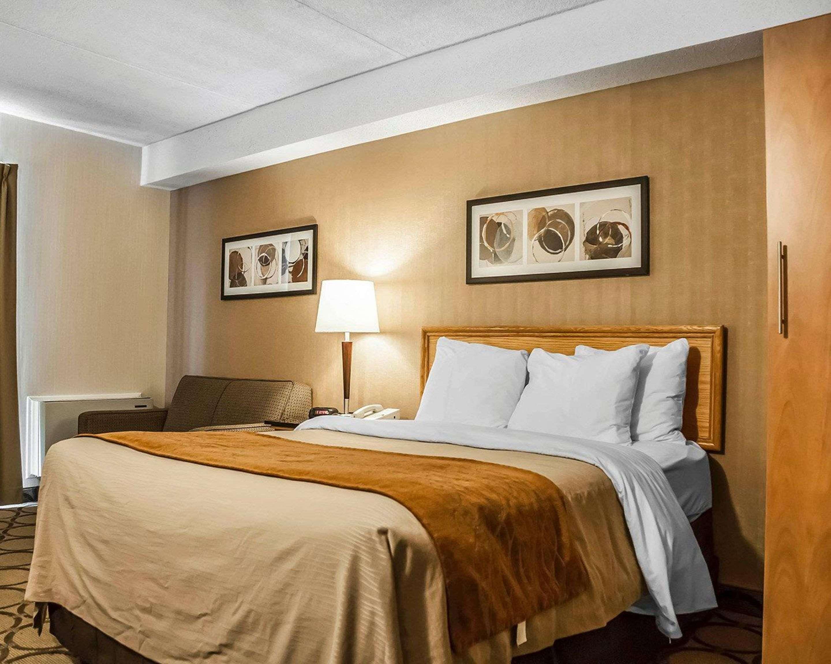 Comfort Inn Laval Exterior photo