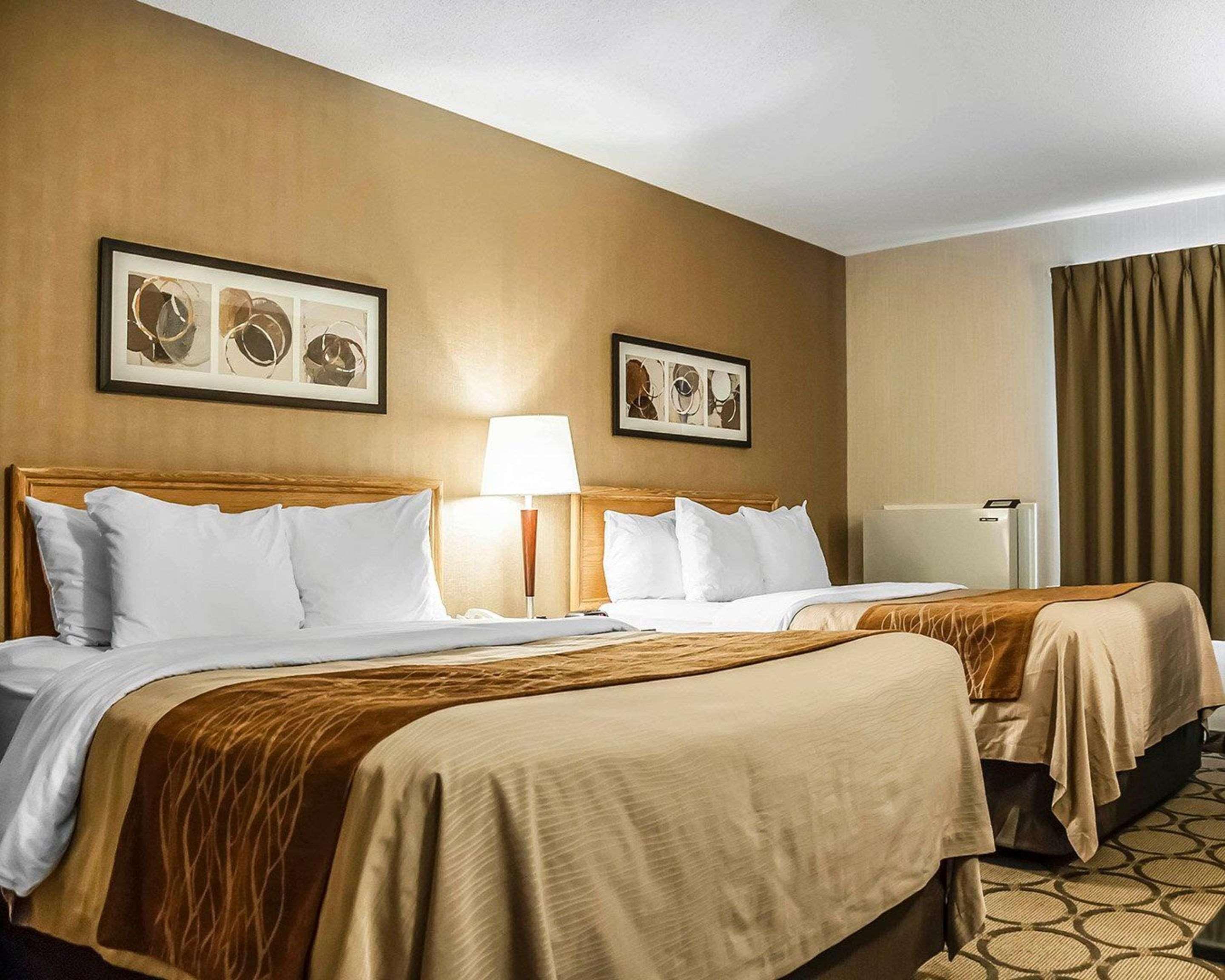 Comfort Inn Laval Exterior photo
