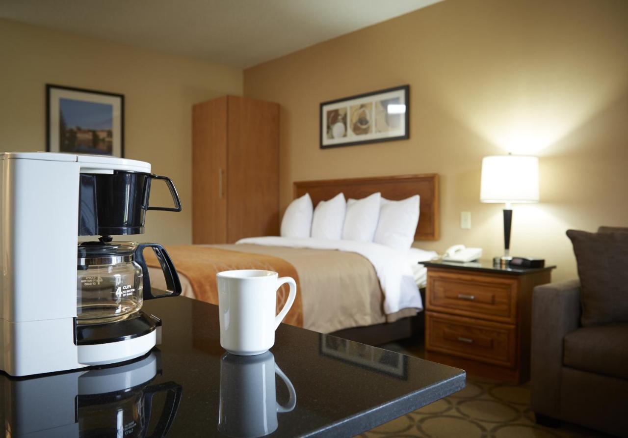 Comfort Inn Laval Exterior photo