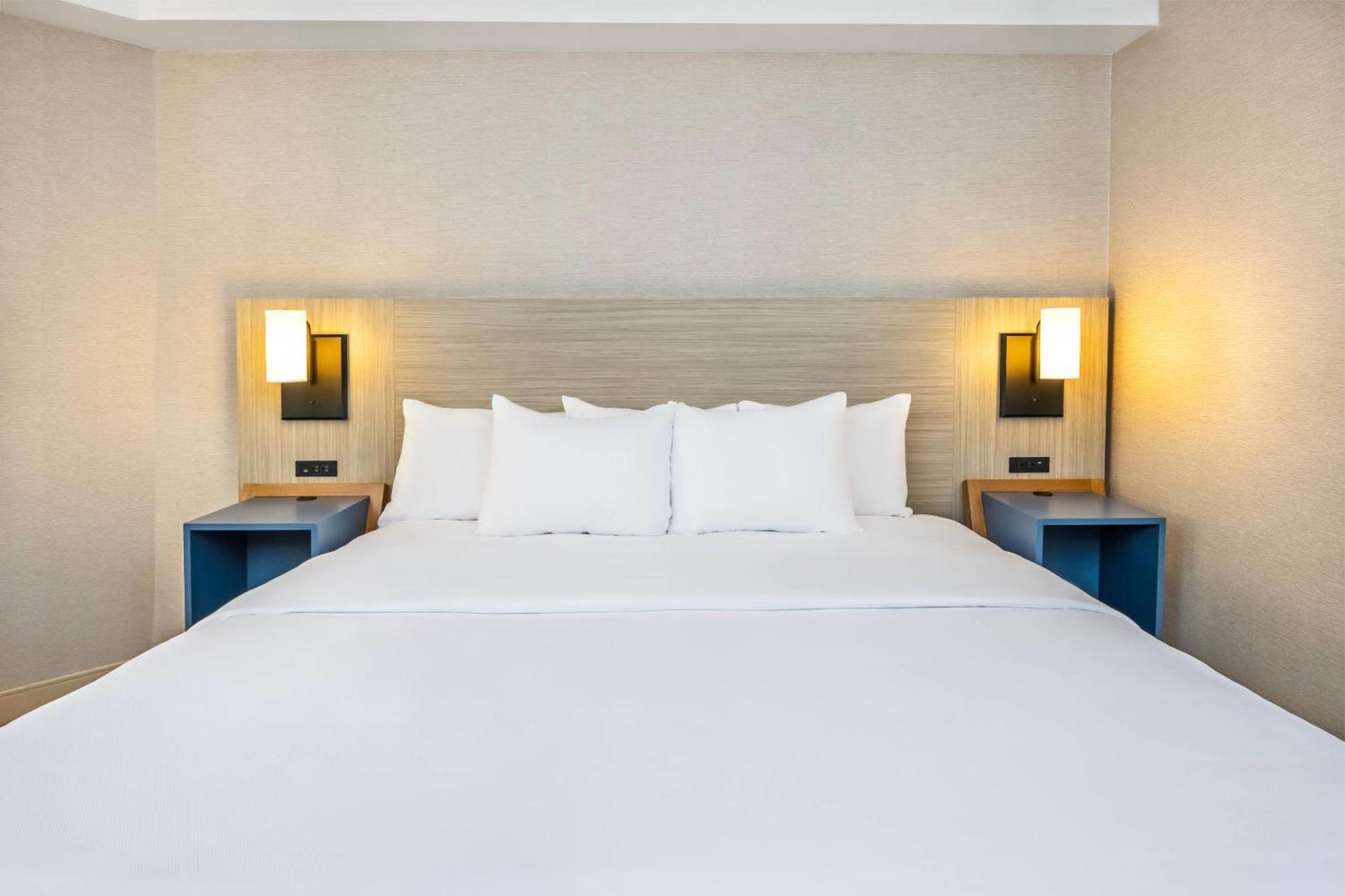 Comfort Inn Laval Exterior photo