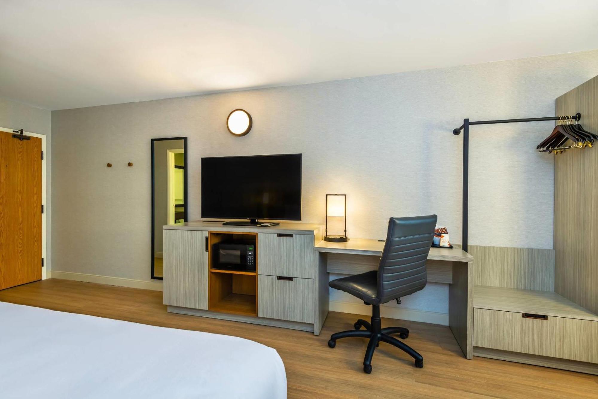 Comfort Inn Laval Exterior photo