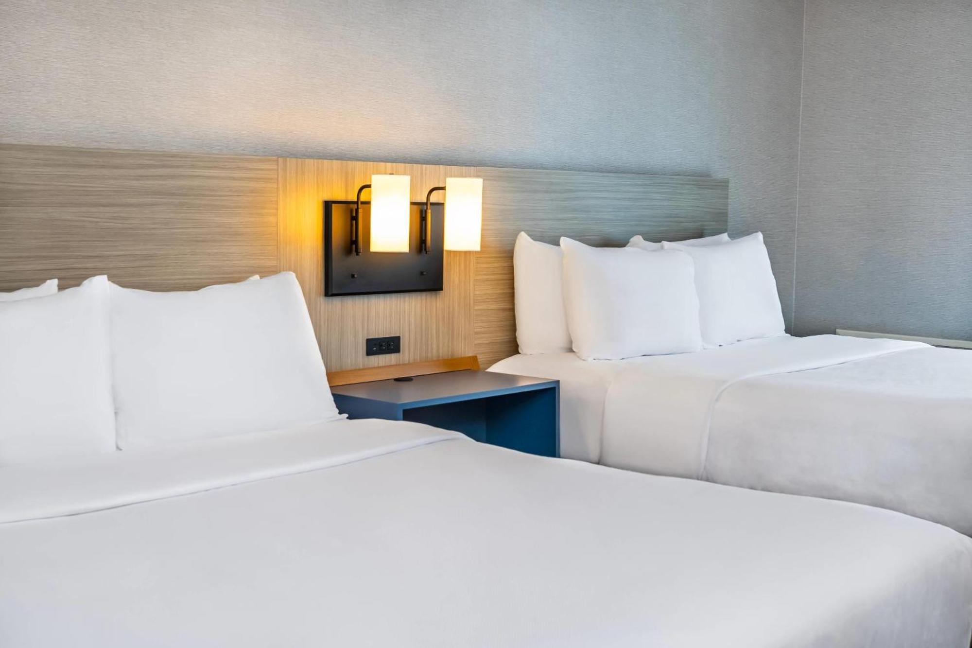 Comfort Inn Laval Exterior photo