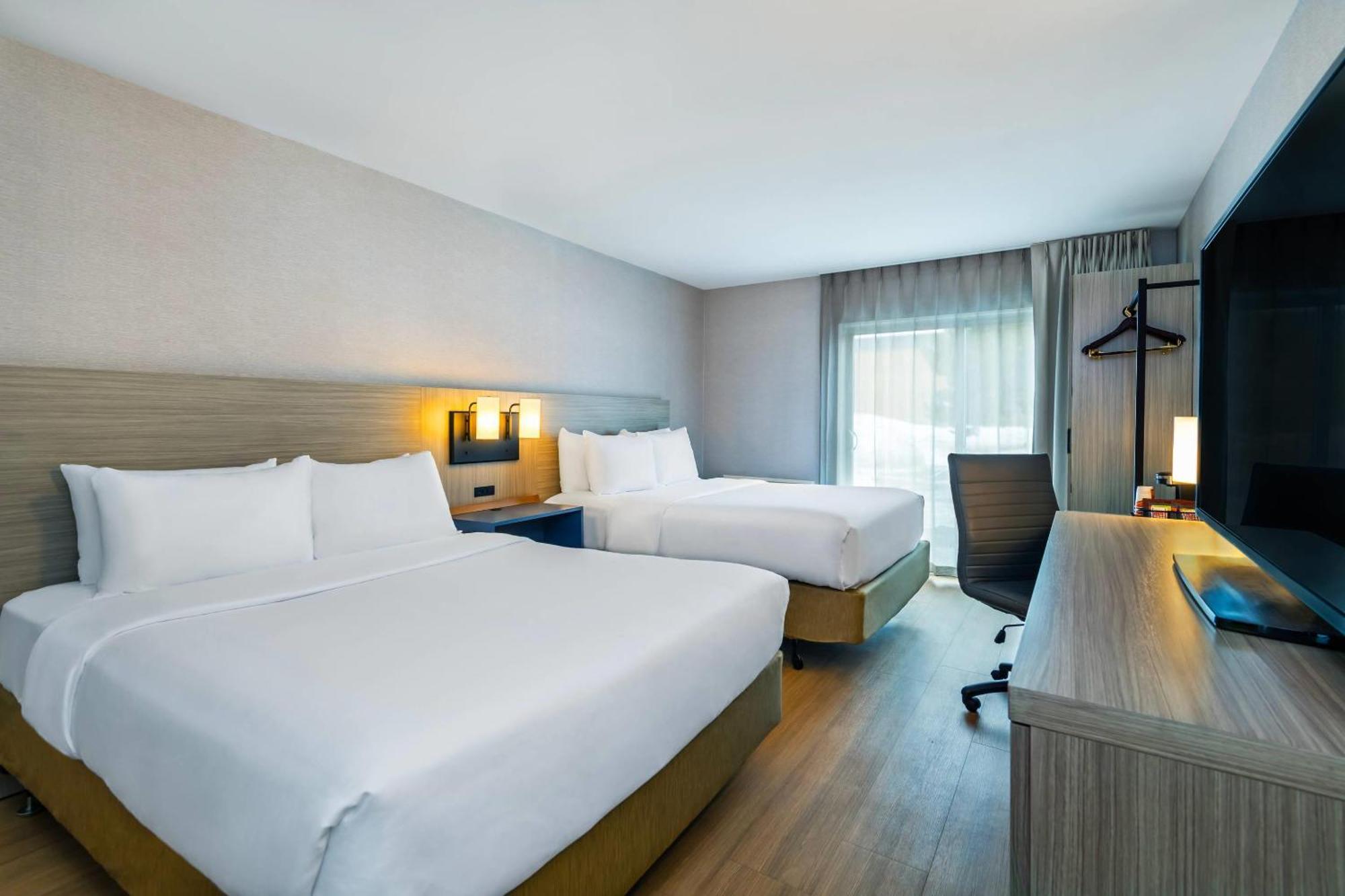Comfort Inn Laval Exterior photo